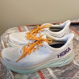 Hoka Clifton 8